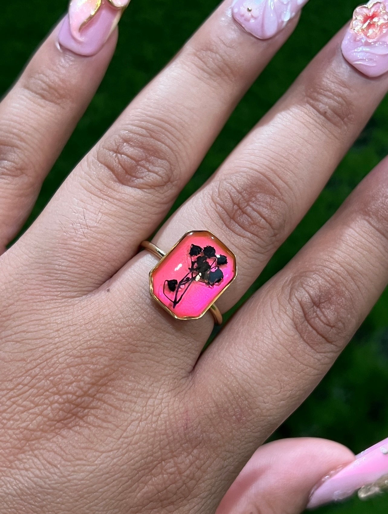 Dark Softness Real Flower Ring