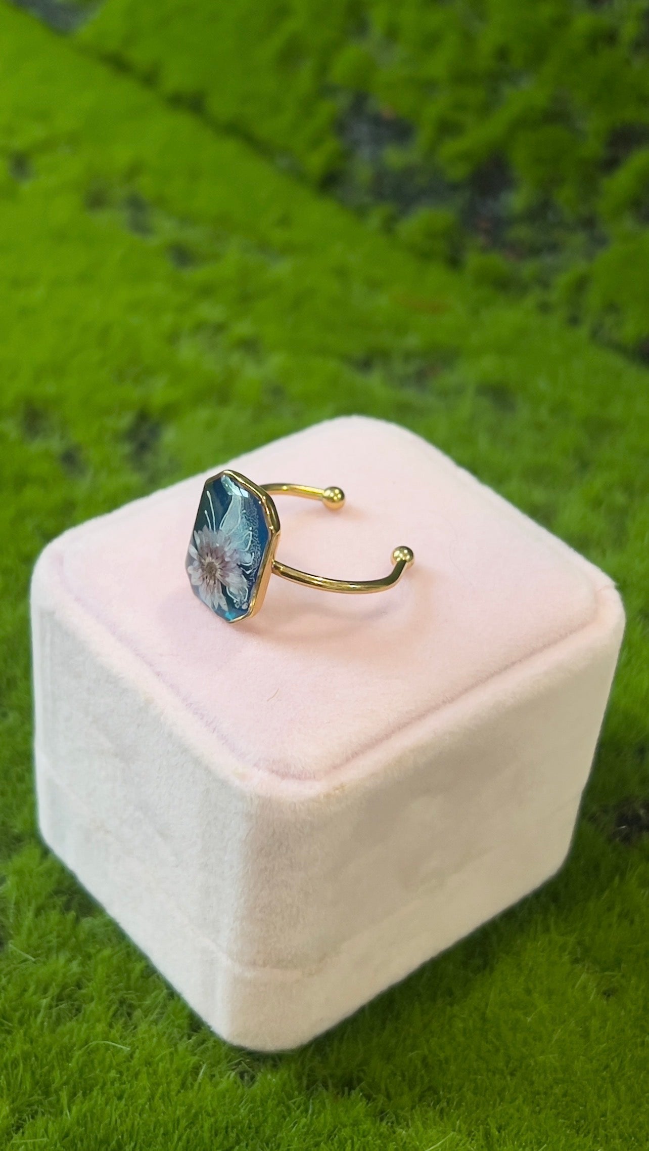 Summer Sky Real Flower Ring