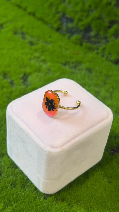 Dark Dolly Real Flower Ring