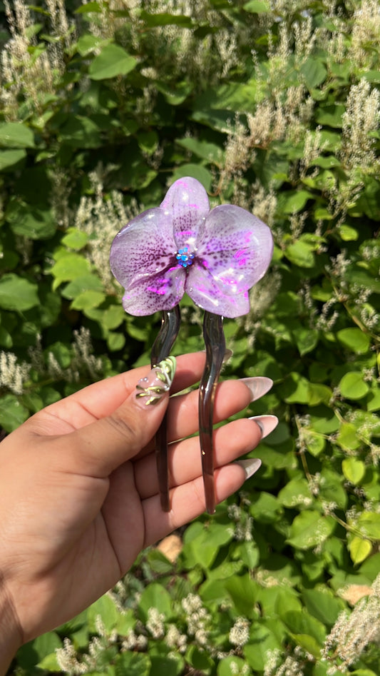 Crowned Real Orchid Hair Pin (Md)