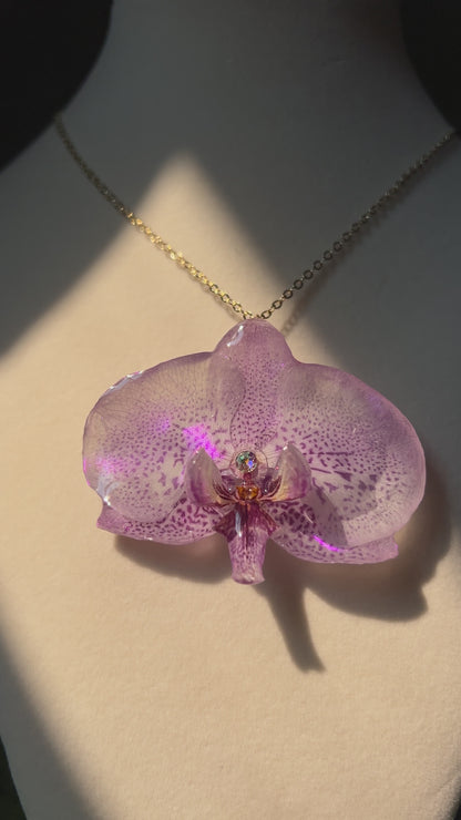 Glow Girl! Real Orchid Necklace