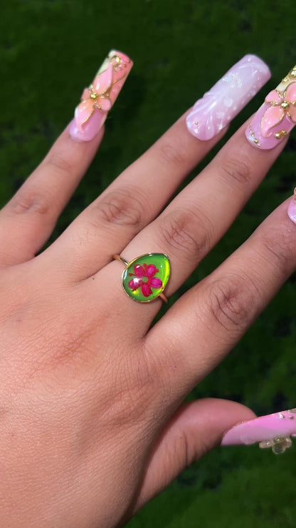 Cosmo & Wanda 2.0 Real Flower Ring